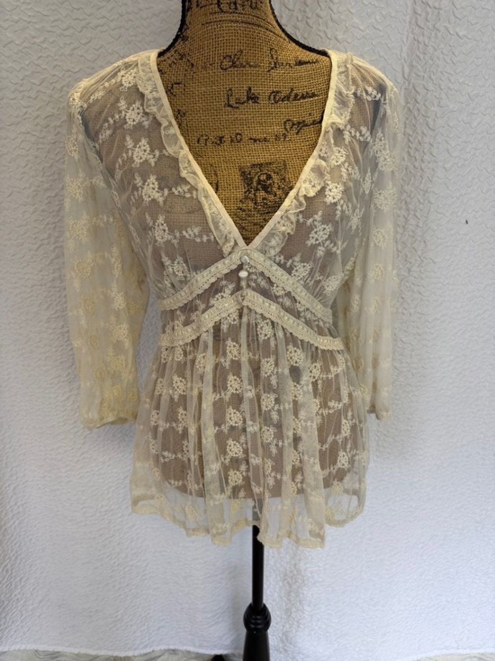 Ultra Pink Lace Top in Cream